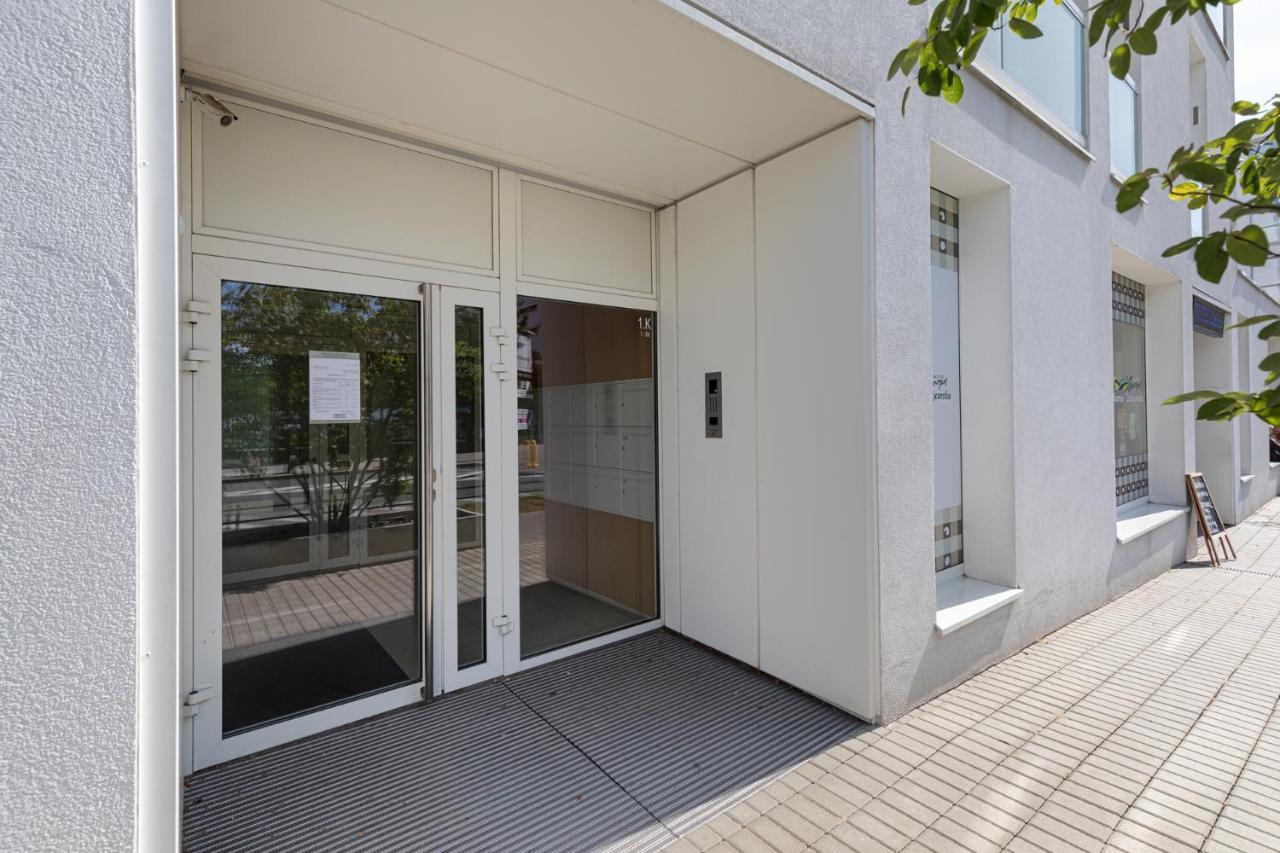 Rent Like Home - Bobrowiecka 10 Warsaw Ngoại thất bức ảnh